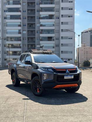 MITSUBISHI L200 TRITON 2.4 16V TURBO DIESEL SPORT SAVANA SERTÔES CD 4P 4X4 AUTOMÁTICO
